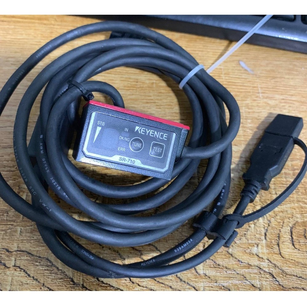 1PC used keyence Bar code reader SR-710 Fast Delivery
