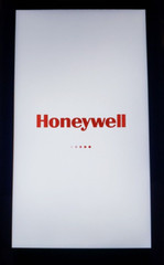 Honeywell CT40P-L1N-28R11BF Android 12 Mobile Computer Barcode Scanner