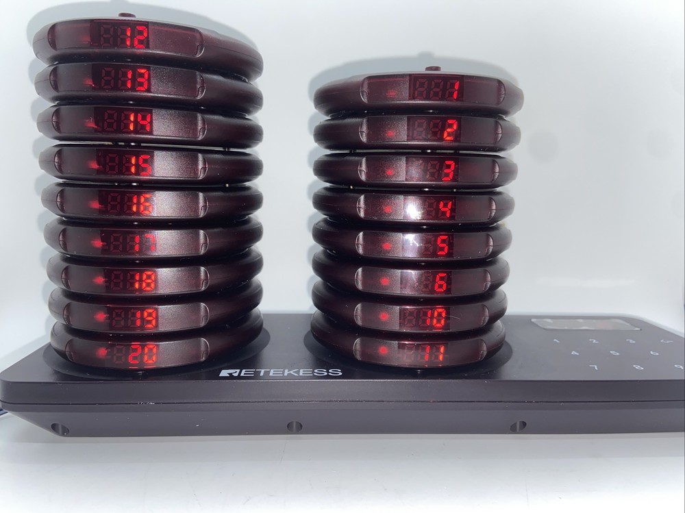 TD163 Pagers Wireless Pager System Queuing 17 Buzzers Food Truck***READ***