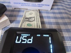 Counterfeit Bill Detector Machine with LCD Display (New Open Box) FREE SHIPPING.