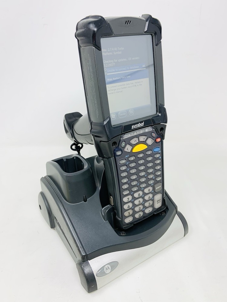 SYMBOL TECHNOLOGIES MC9200 PORTABLE DATA TERMINAL (MC92N0) SCANNER W/ BASE & AC