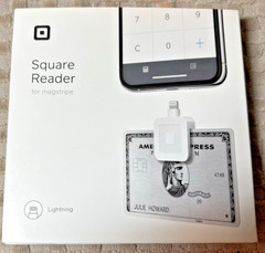 Square – Magstripe Reader with Lightning Connector – Glossy White