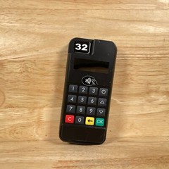 Infinite Peripherals BluePad500 Wireless LCD Screen mPOS Credit Card Reader